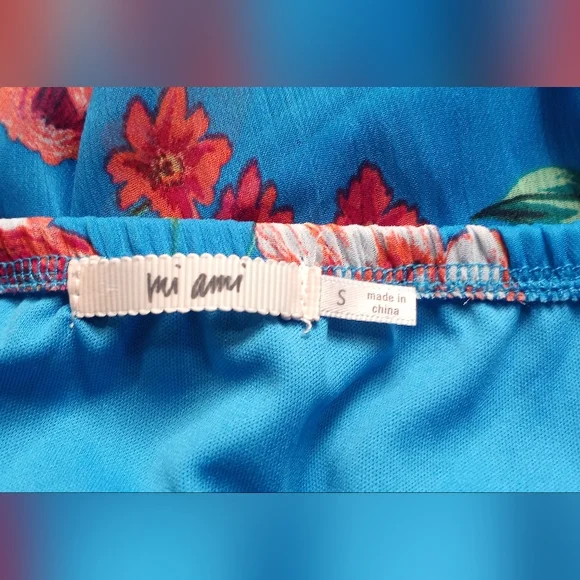 Miami Franchesca's Blue Floral Romper size Small - Picture 6 of 8